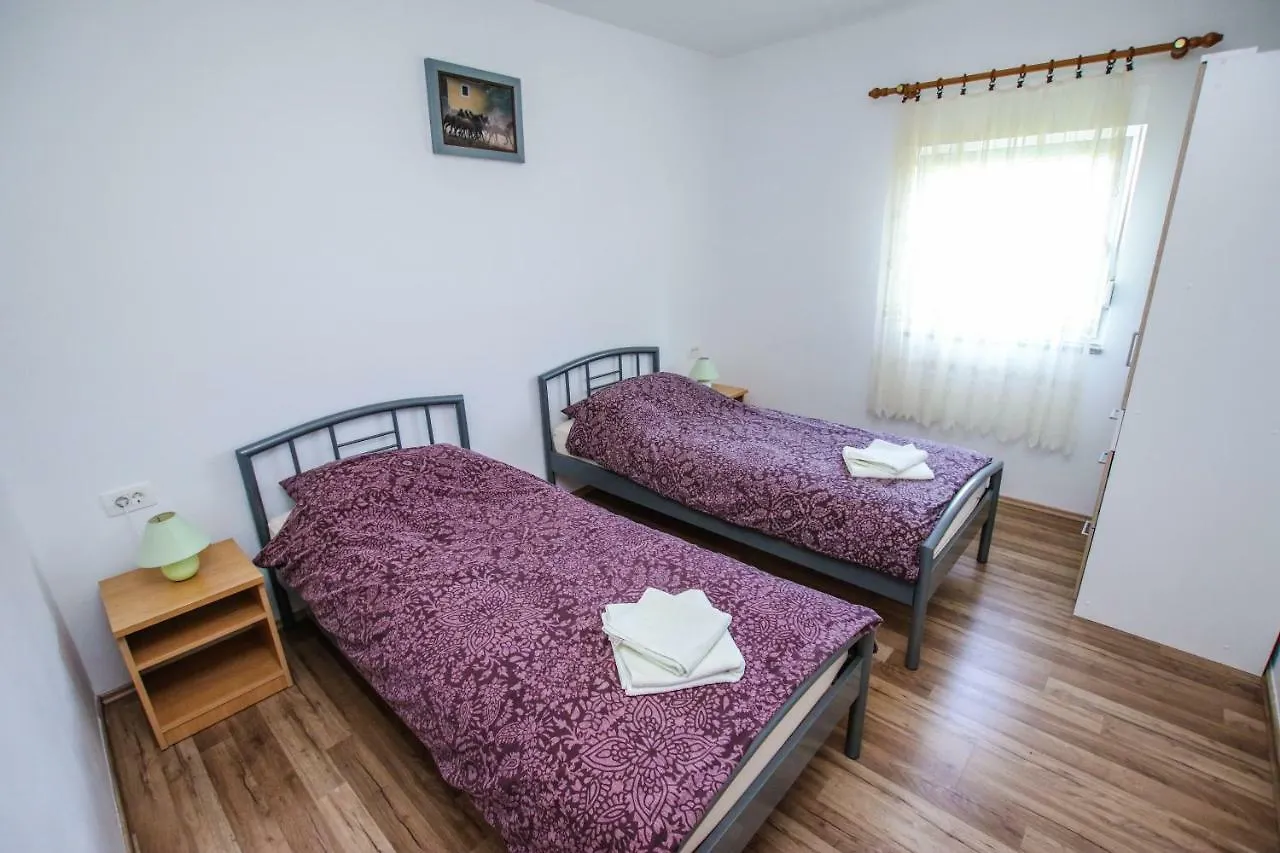 Apartments Vuceric Peroj Chorvatsko